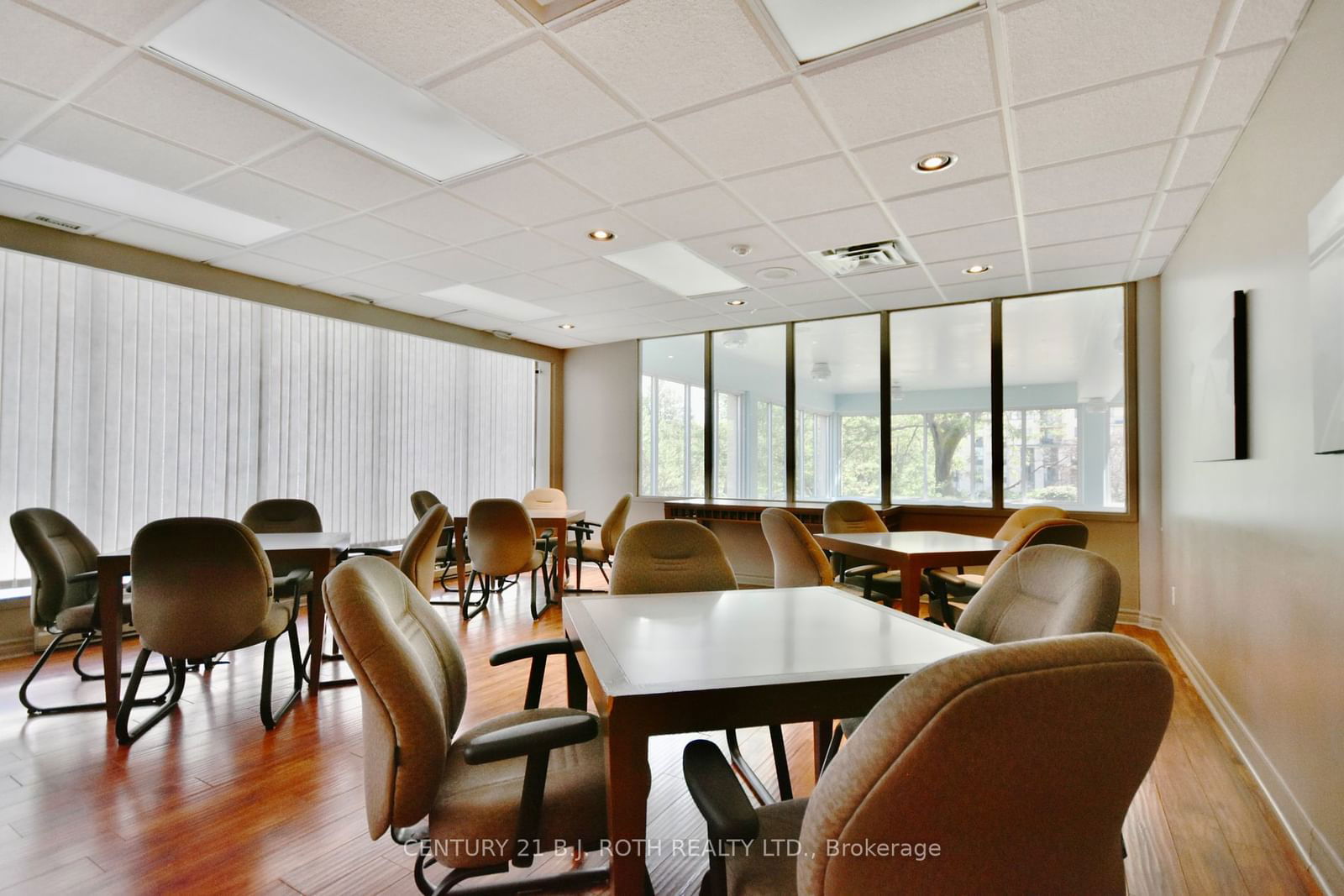 75 Ellen St, unit 1201 for sale - image #28