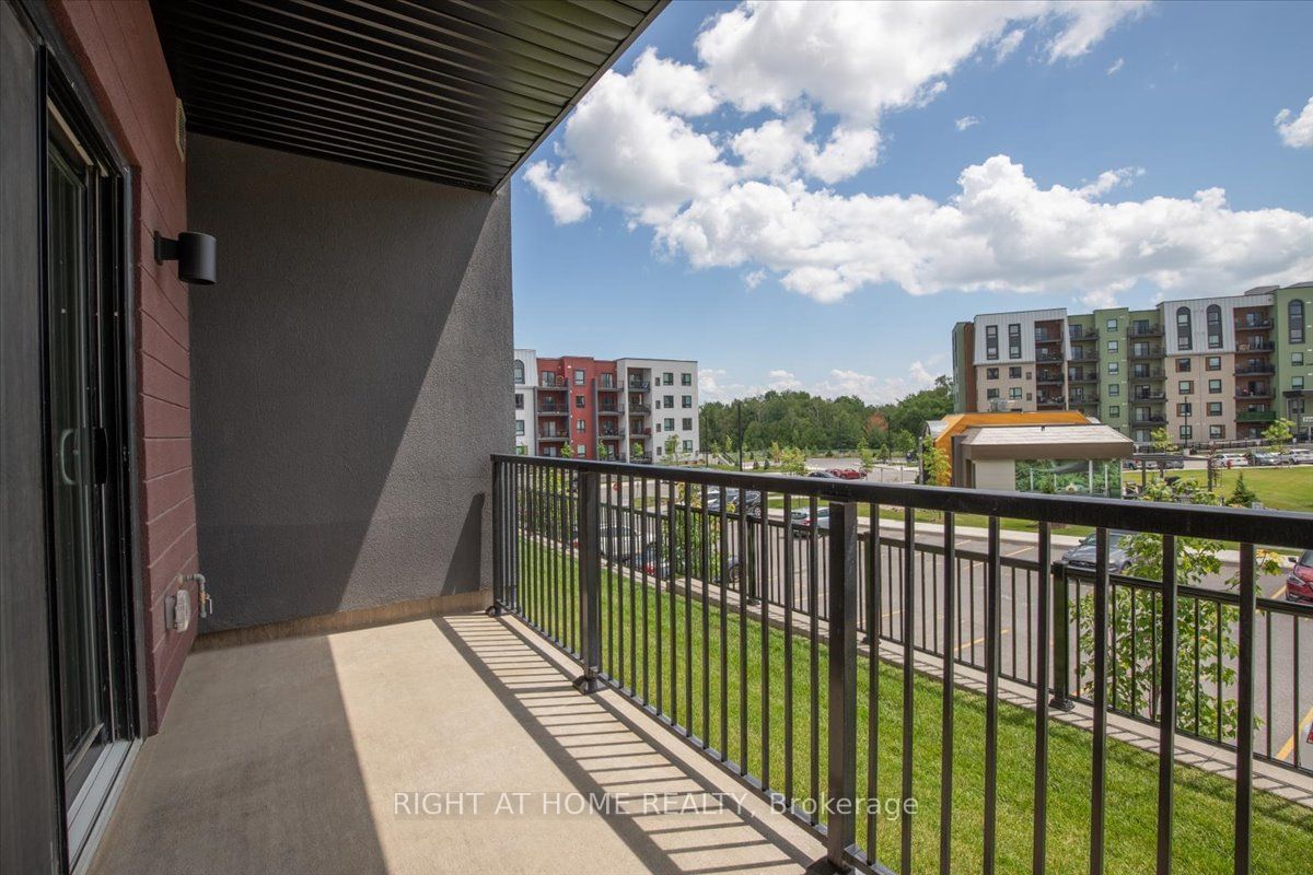 4 Spice Way, unit 105 for sale - image #17