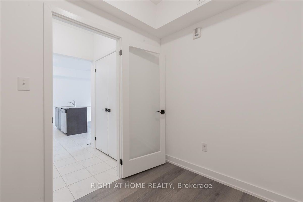 4 Spice Way, unit 105 for sale - image #9