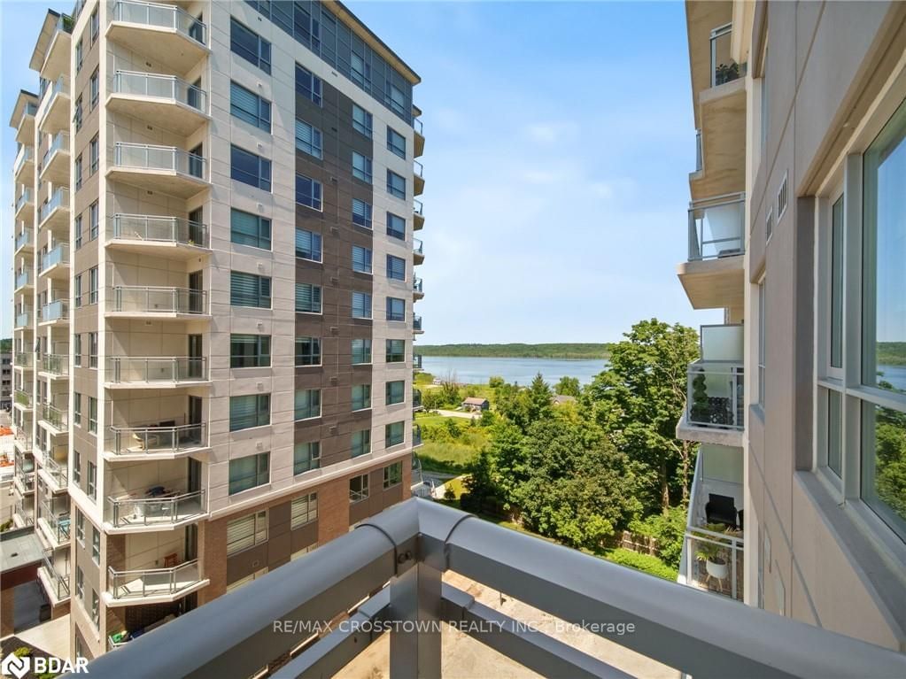 58 Lakeside Terr, unit 702 for sale