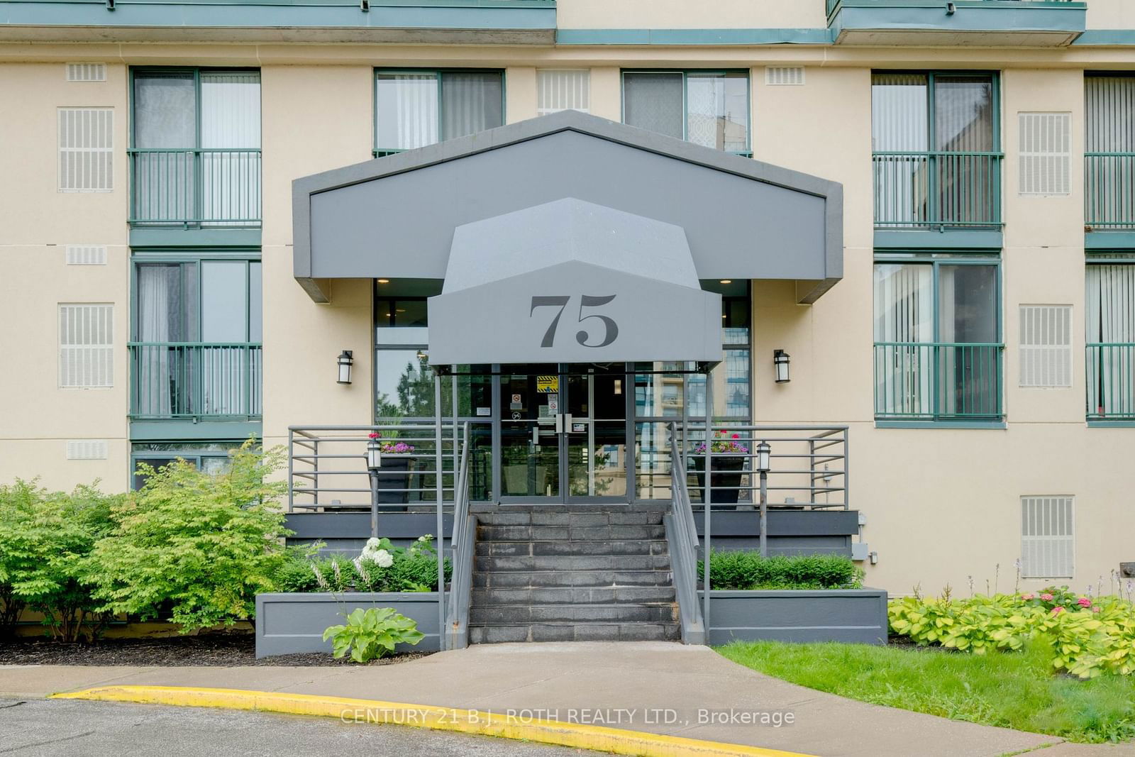 75 Ellen St, unit 701 for sale - image #4