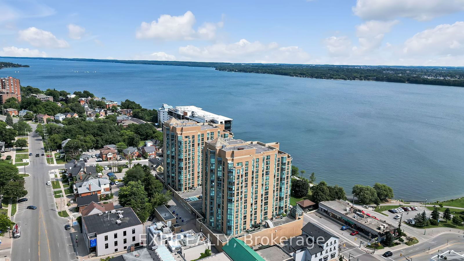 150 Dunlop St E, unit 802 for sale