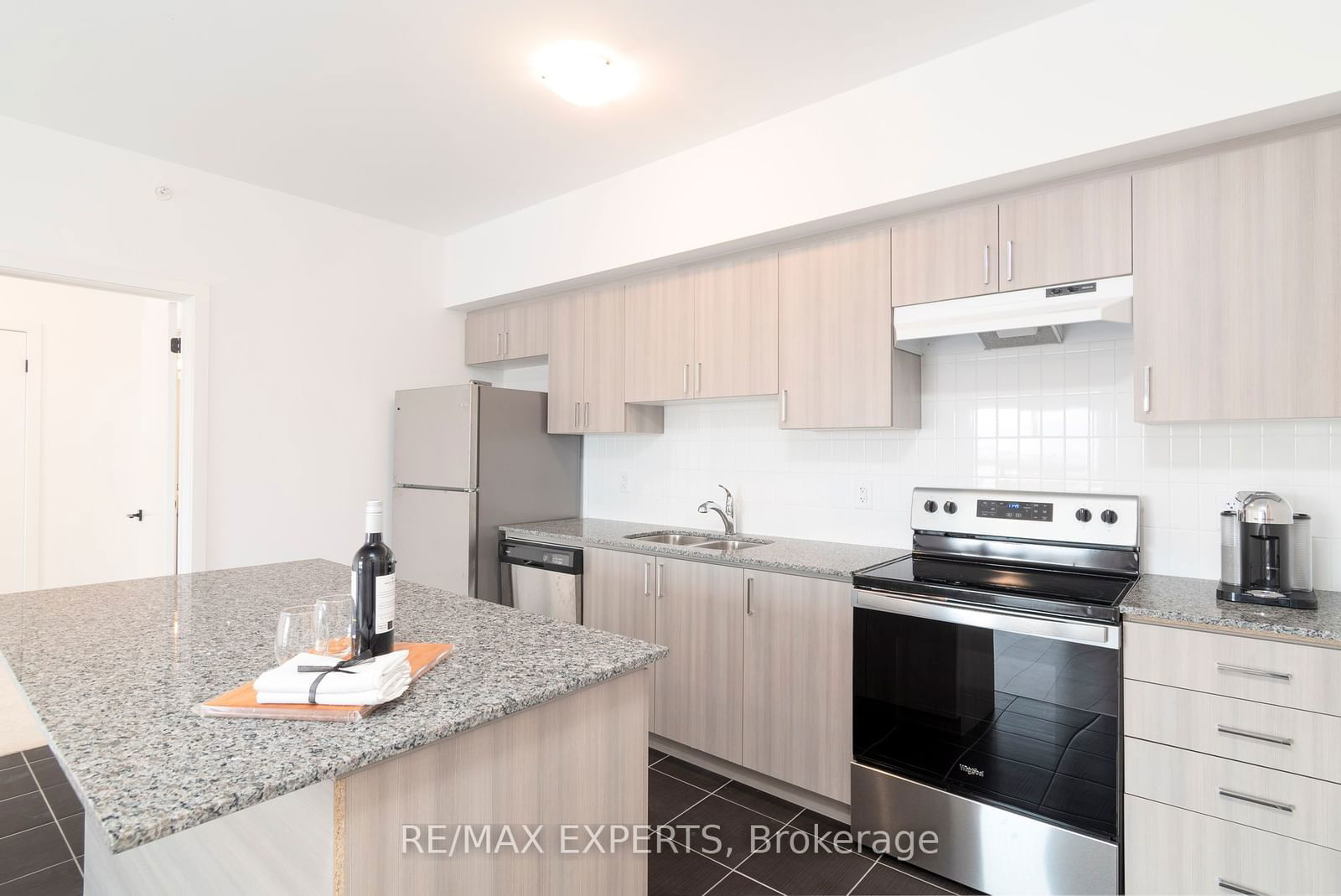 4 Spice Way, unit 604 for rent - image #2