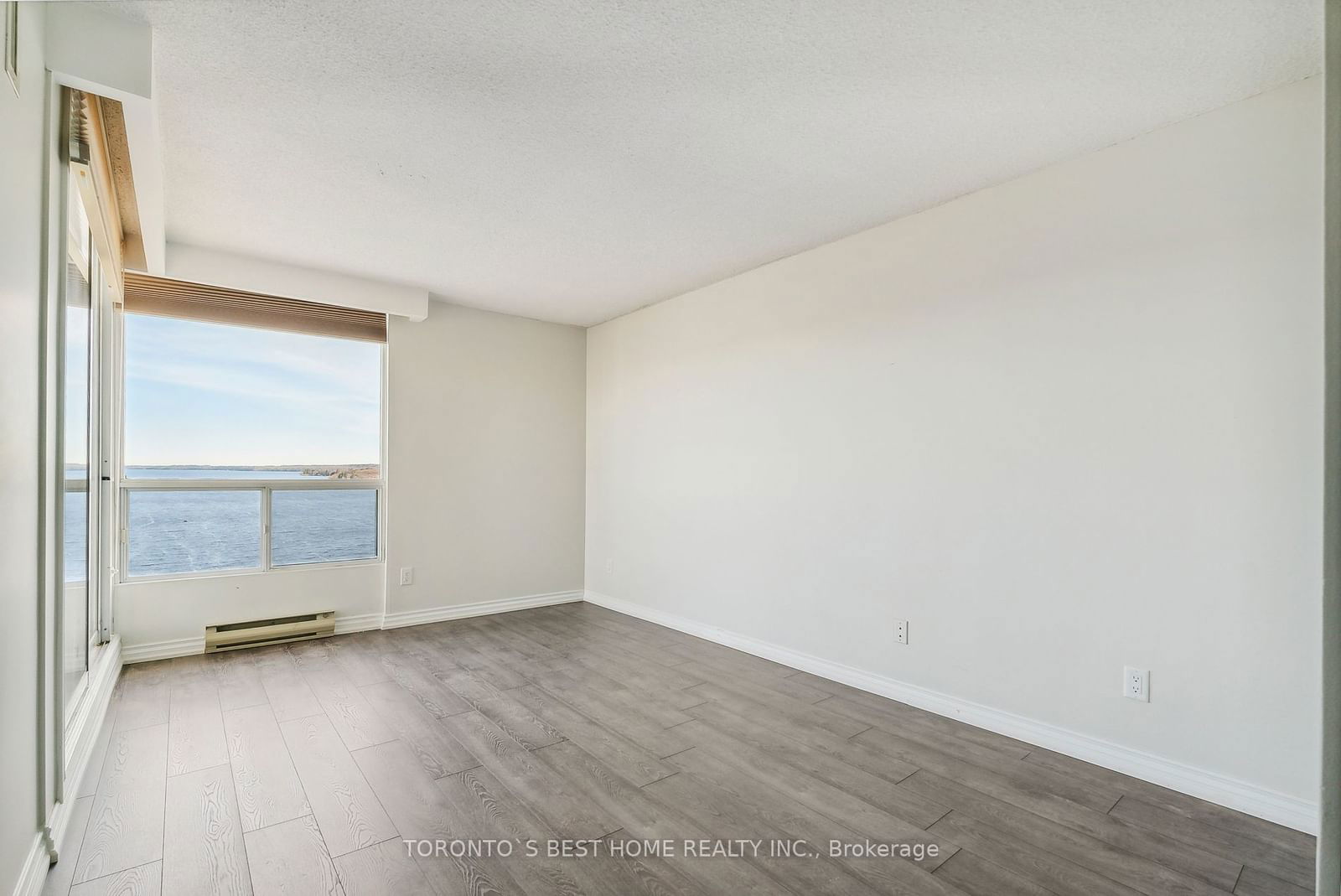 75 Ellen St, unit 1509 for sale - image #20