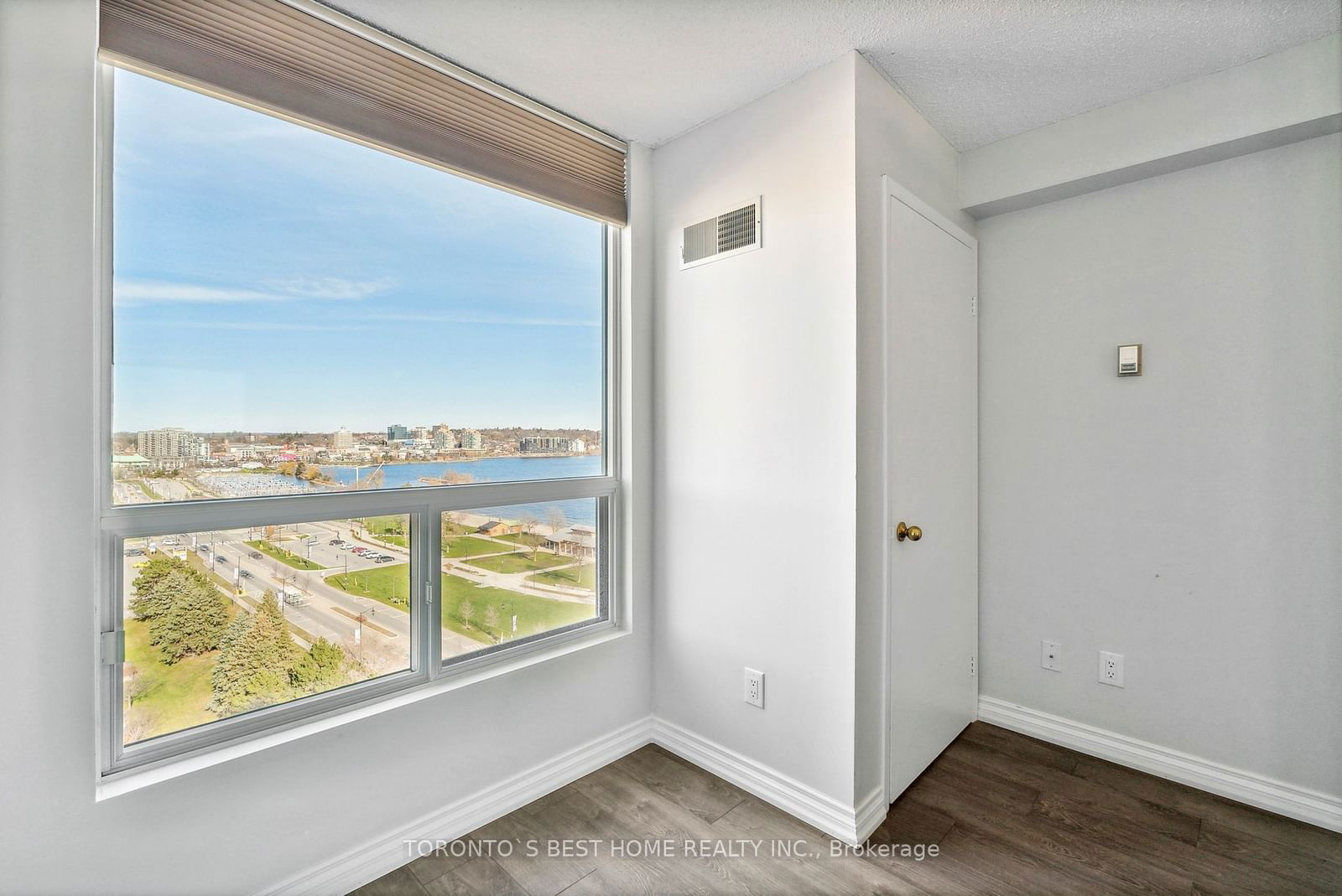 75 Ellen St, unit 1509 for sale - image #25