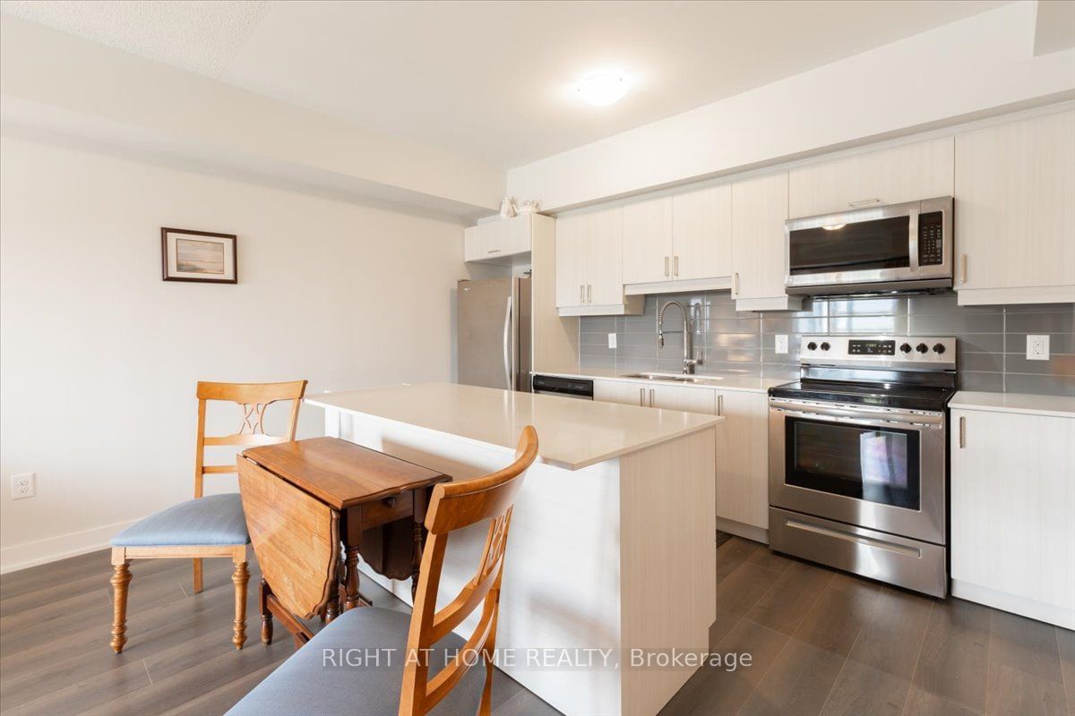 6 SPICE Way, unit 303 for sale - image #5