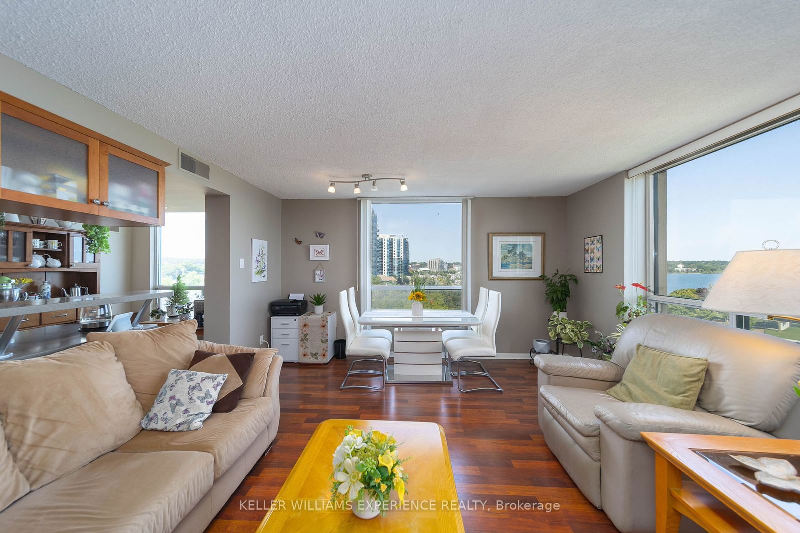 75 Ellen St, unit 709 for sale - image #11