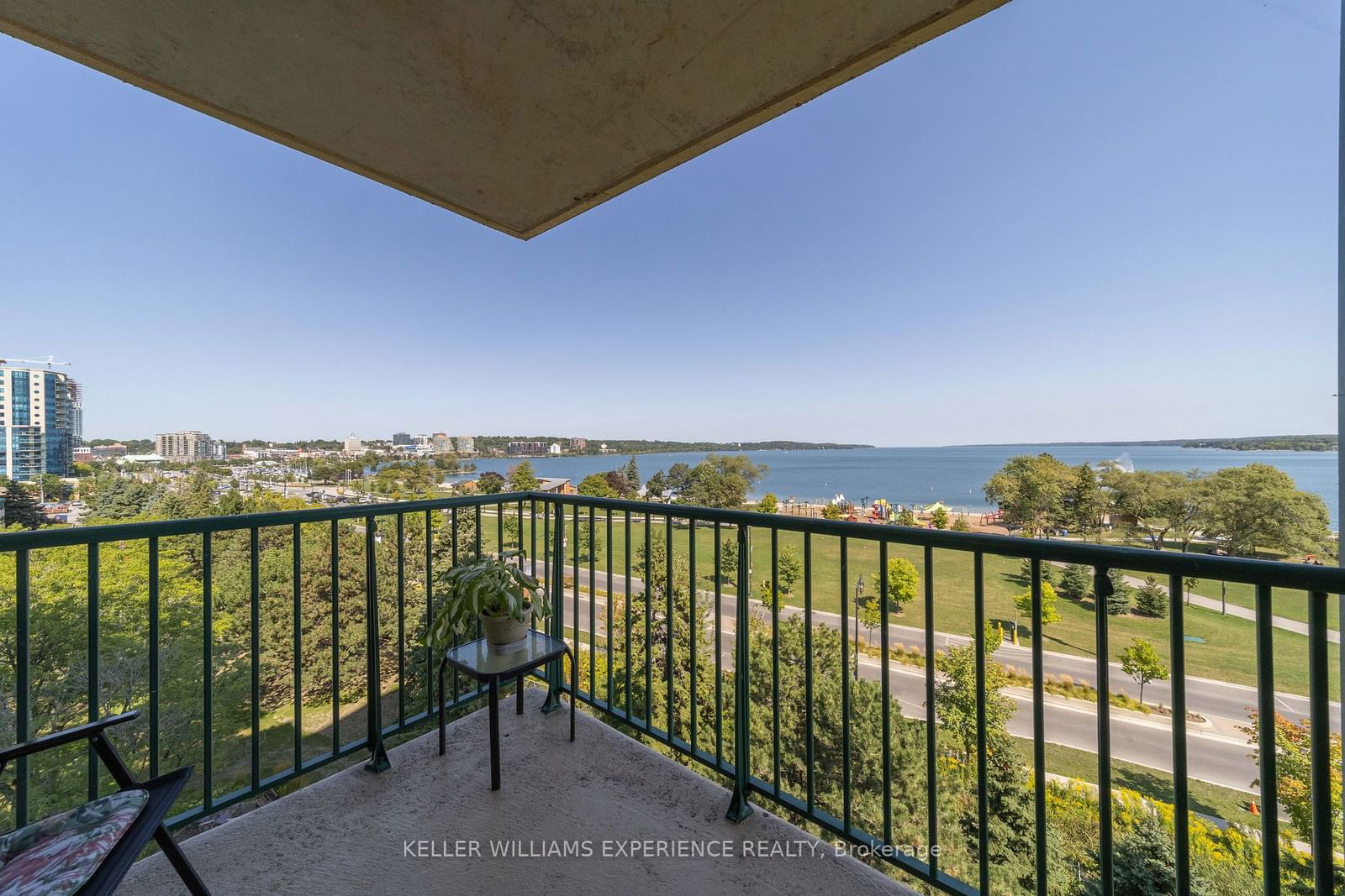 75 Ellen St, unit 709 for sale