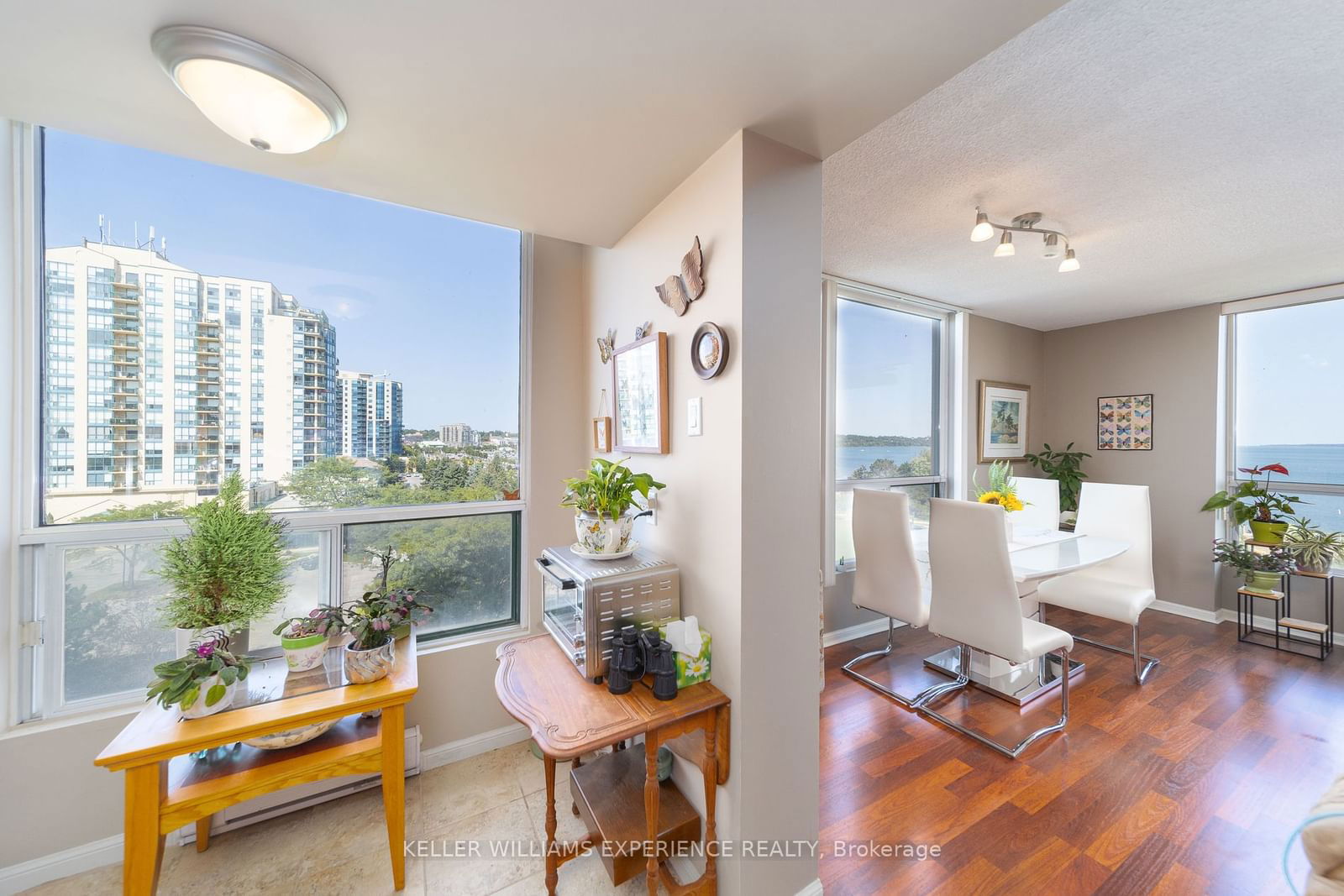 75 Ellen St, unit 709 for sale - image #6