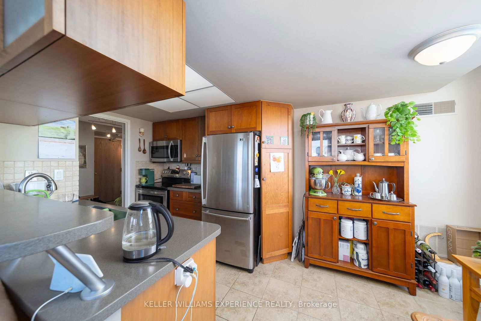 75 Ellen St, unit 709 for sale - image #7