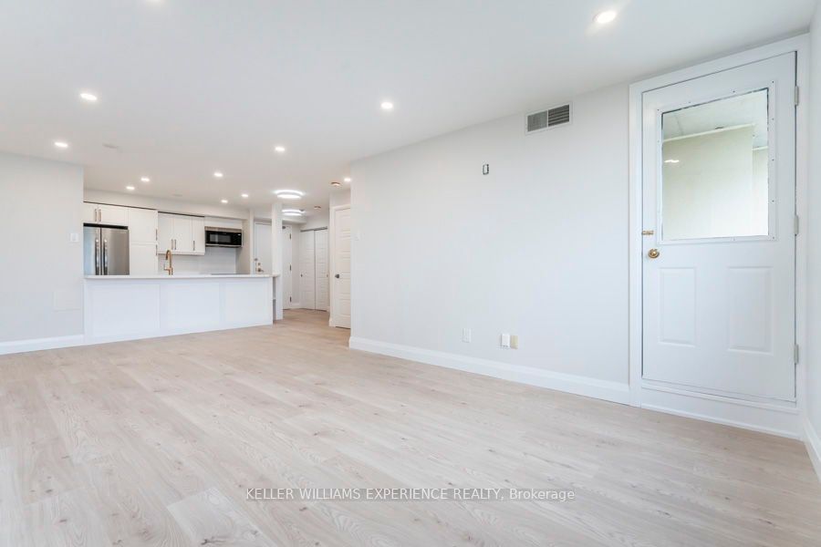 75 Ellen St, unit 608 for sale - image #15