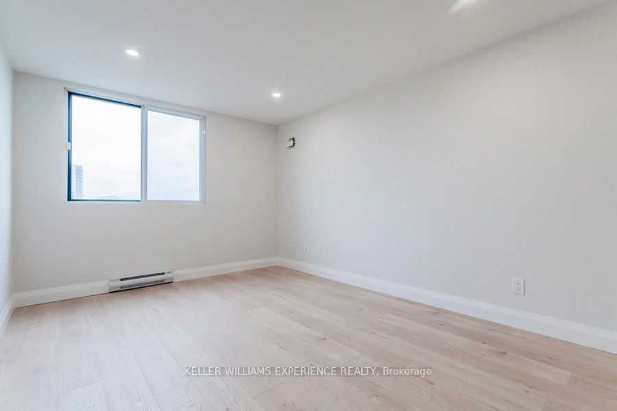 75 Ellen St, unit 608 for sale - image #25