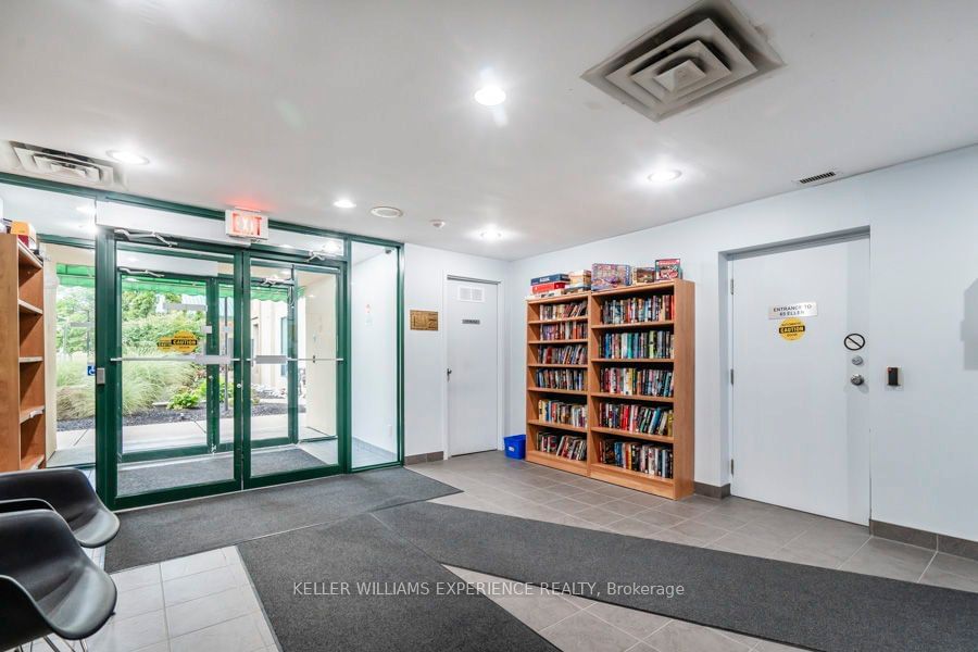 75 Ellen St, unit 608 for sale - image #38