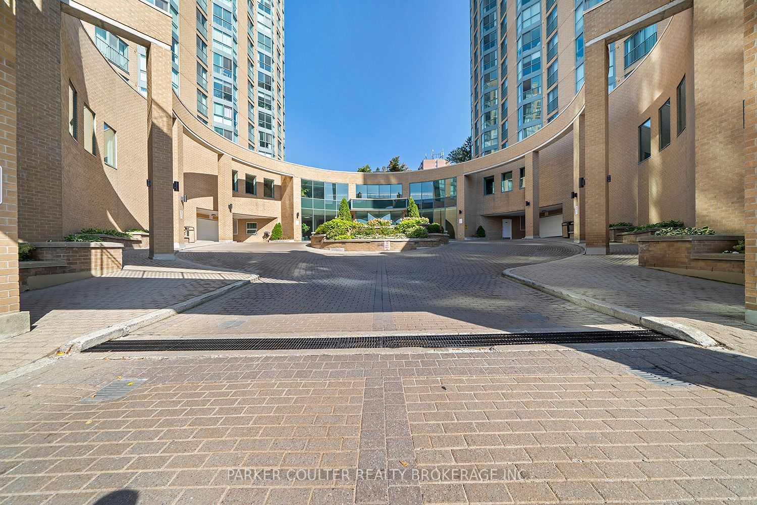 Bayshore Landing I, Barrie, Toronto