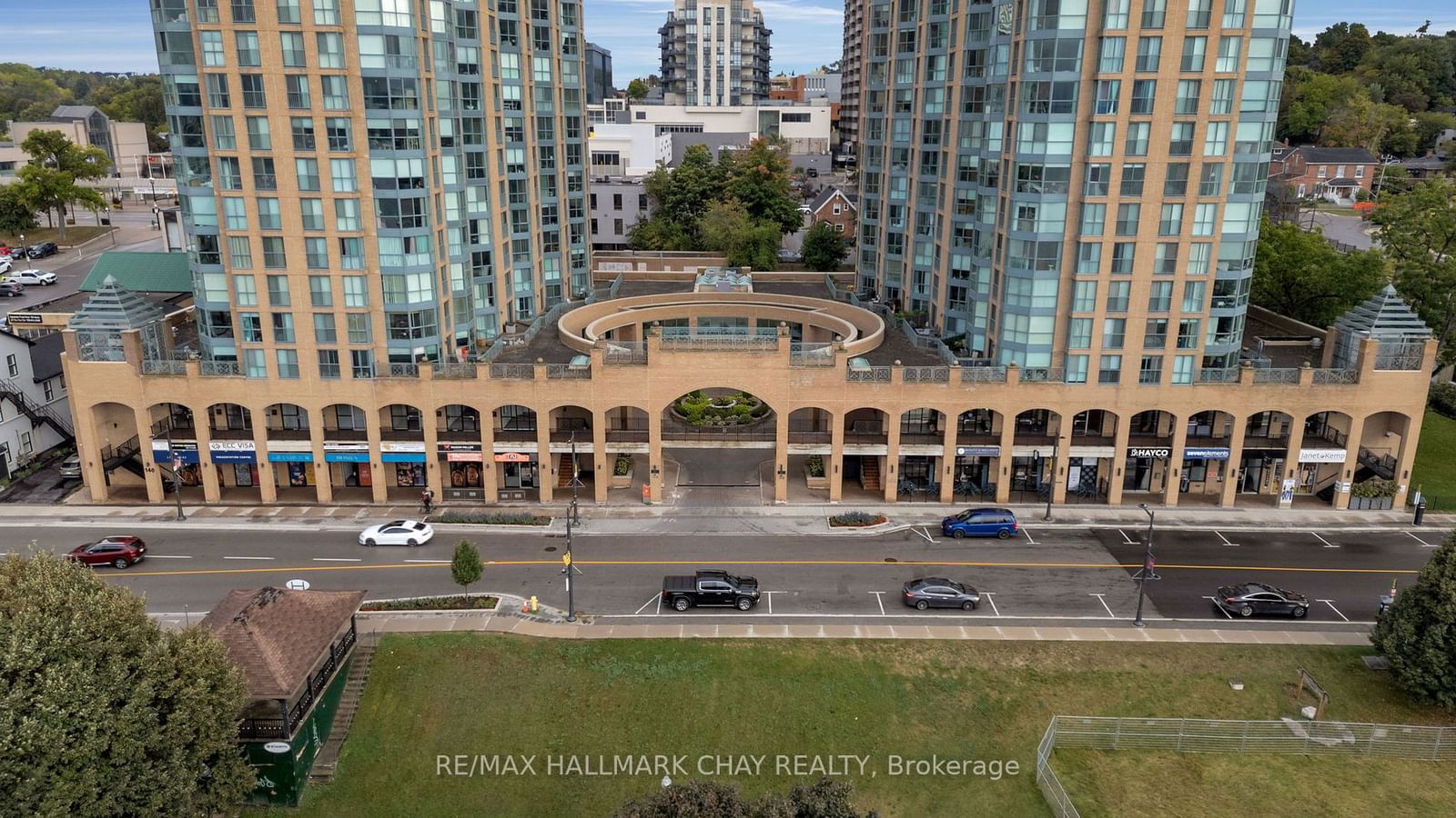 140 Dunlop St E, unit 610 for sale