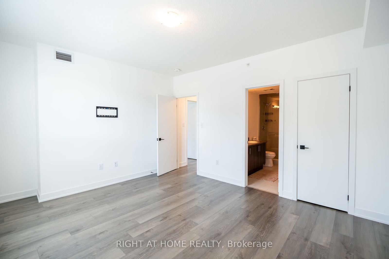 5 Chef Lane, unit 513 for rent