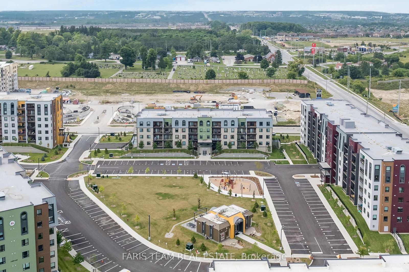 Bistro 6 Condos Fennel One, Barrie, Toronto