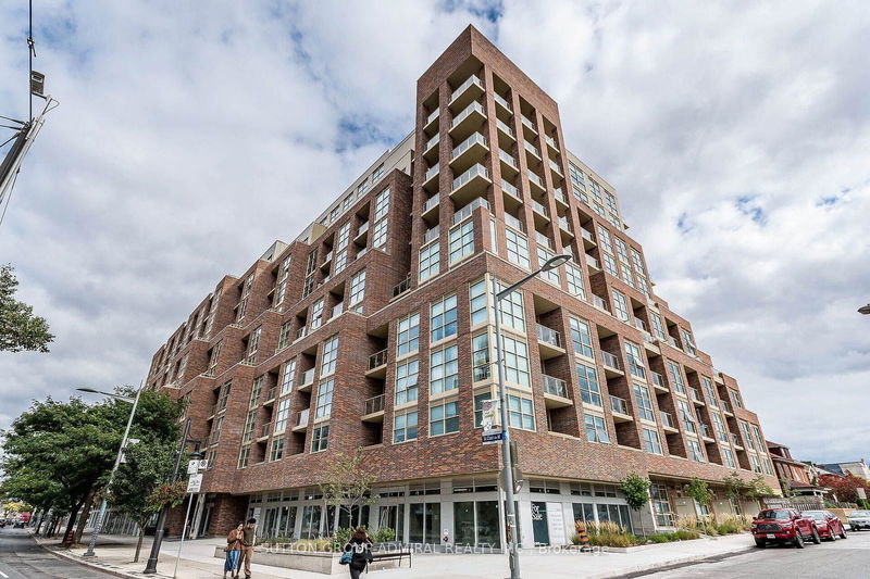 1787 St. Clair Ave W, unit 817 for rent