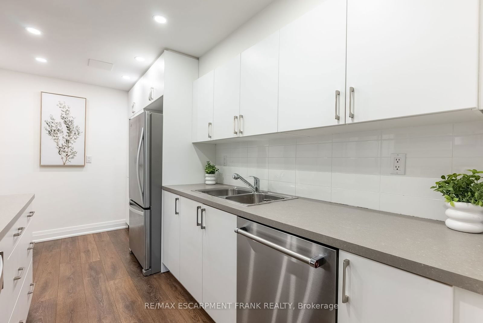 45 Southport St, unit 212 for sale