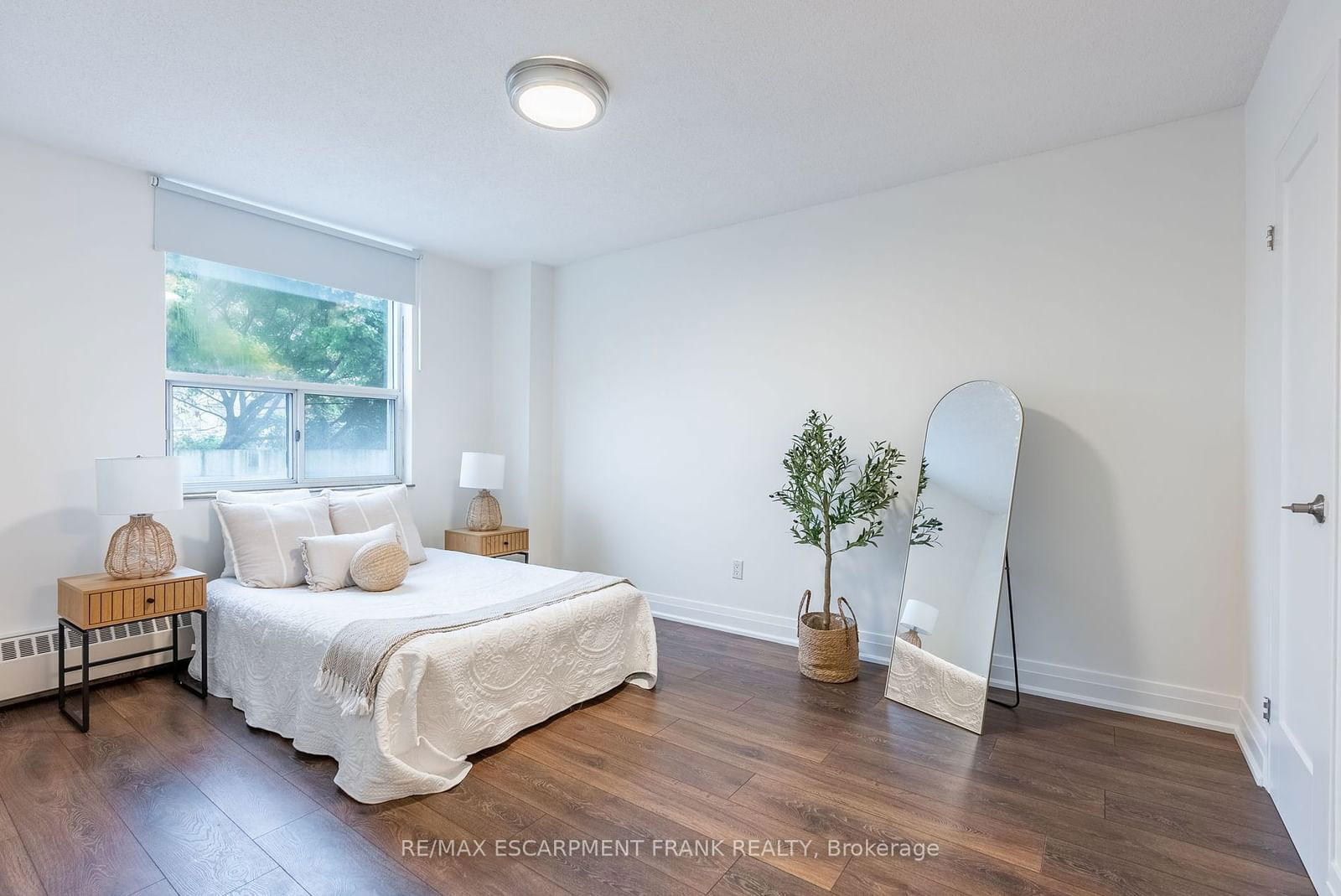 45 Southport St, unit 212 for sale