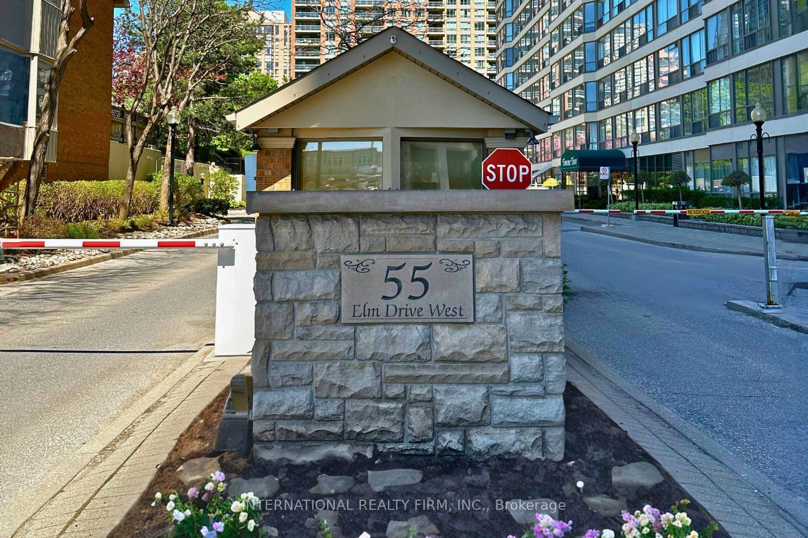 55 Elm Dr, unit 1906 for sale