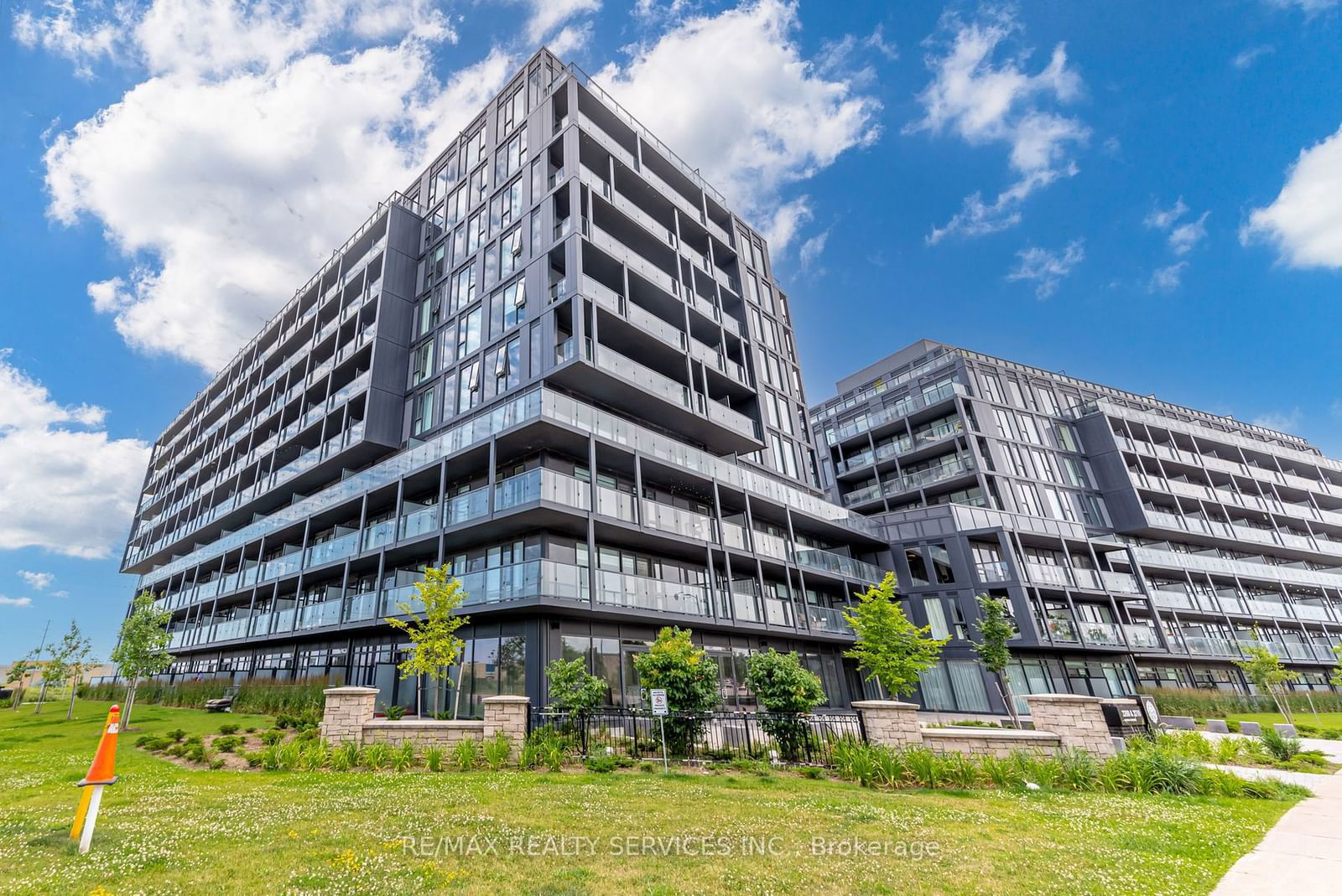 3200 Dakota Common, unit #B813 for sale