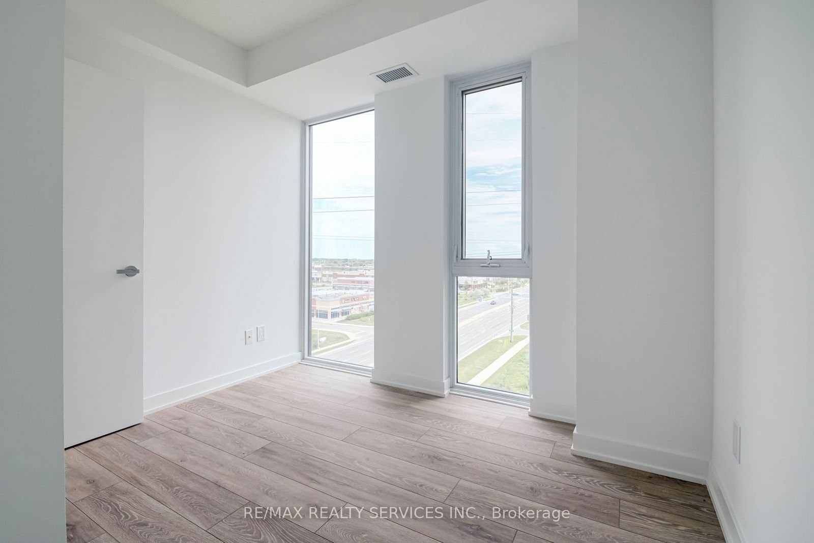 3200 Dakota Common, unit #B813 for sale