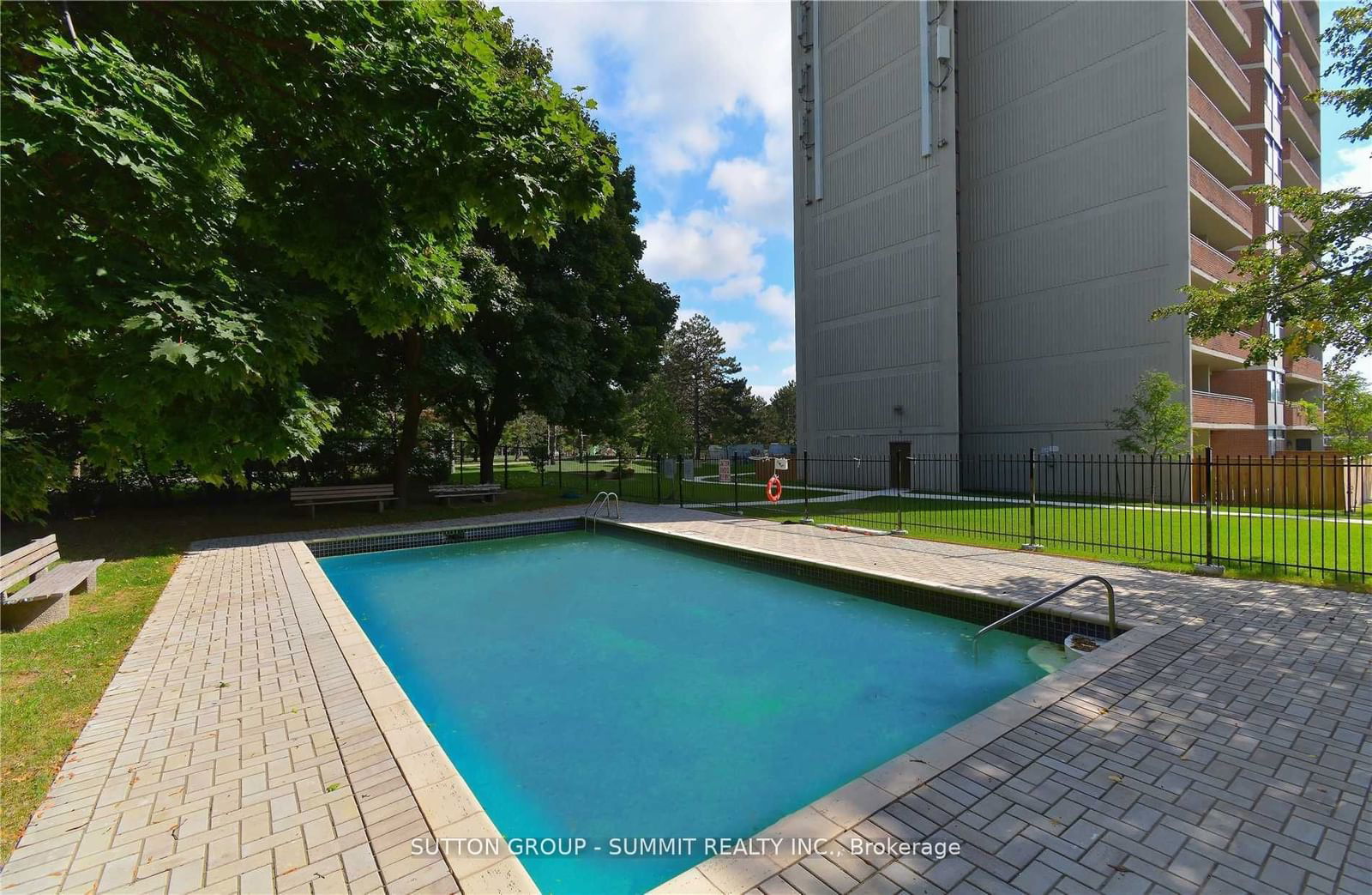 2301 Derry Road Condos, Mississauga, Toronto