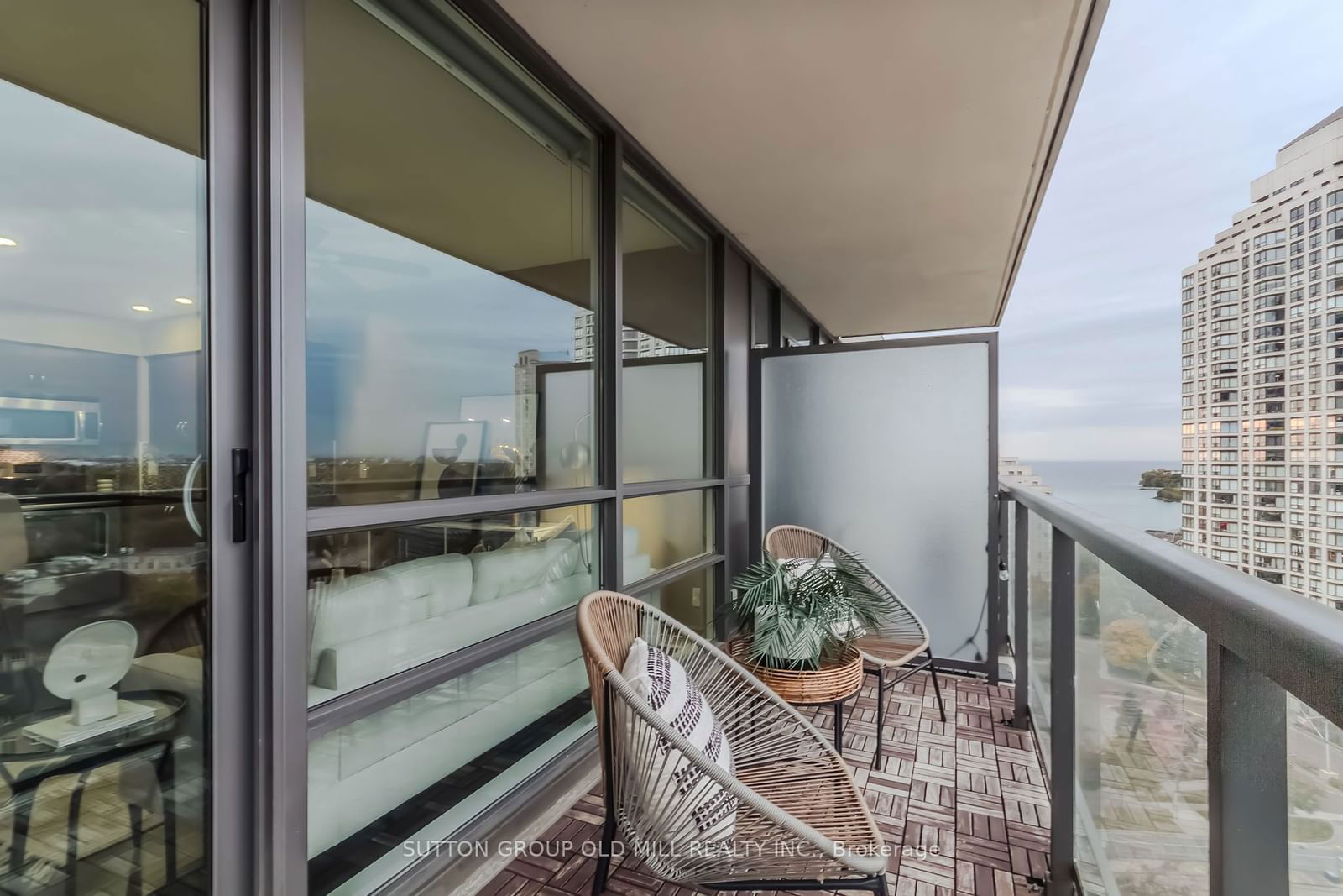 2240 Lake Shore Blvd W, unit 1403 for sale