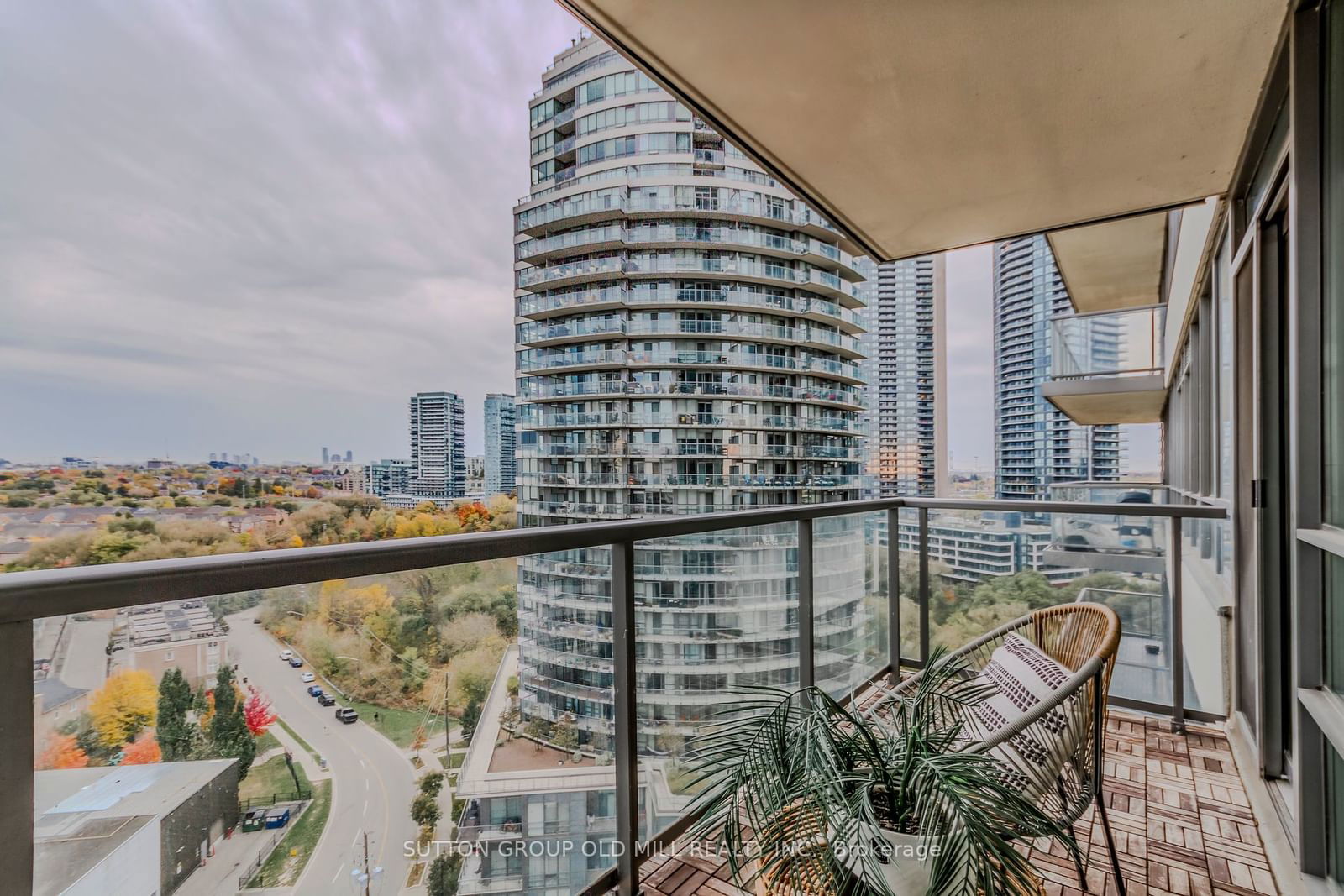 2240 Lake Shore Blvd W, unit 1403 for sale