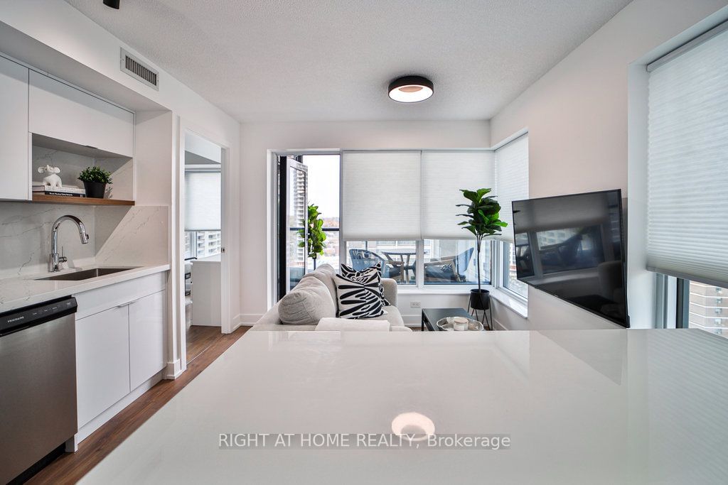 7 Mabelle Ave, unit 1404 for sale