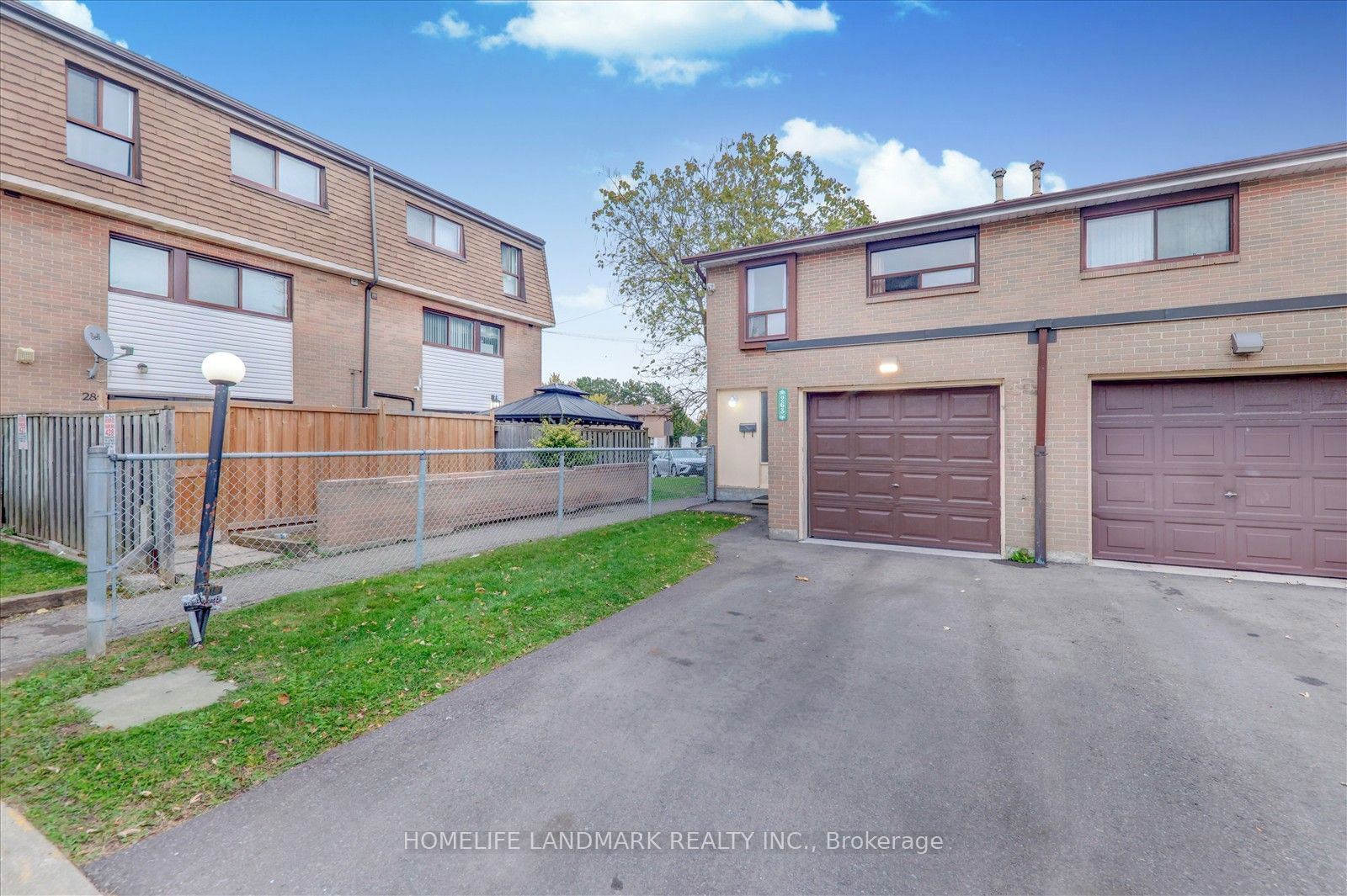 Fleetwood Crescent Townhomes, Brampton, Toronto