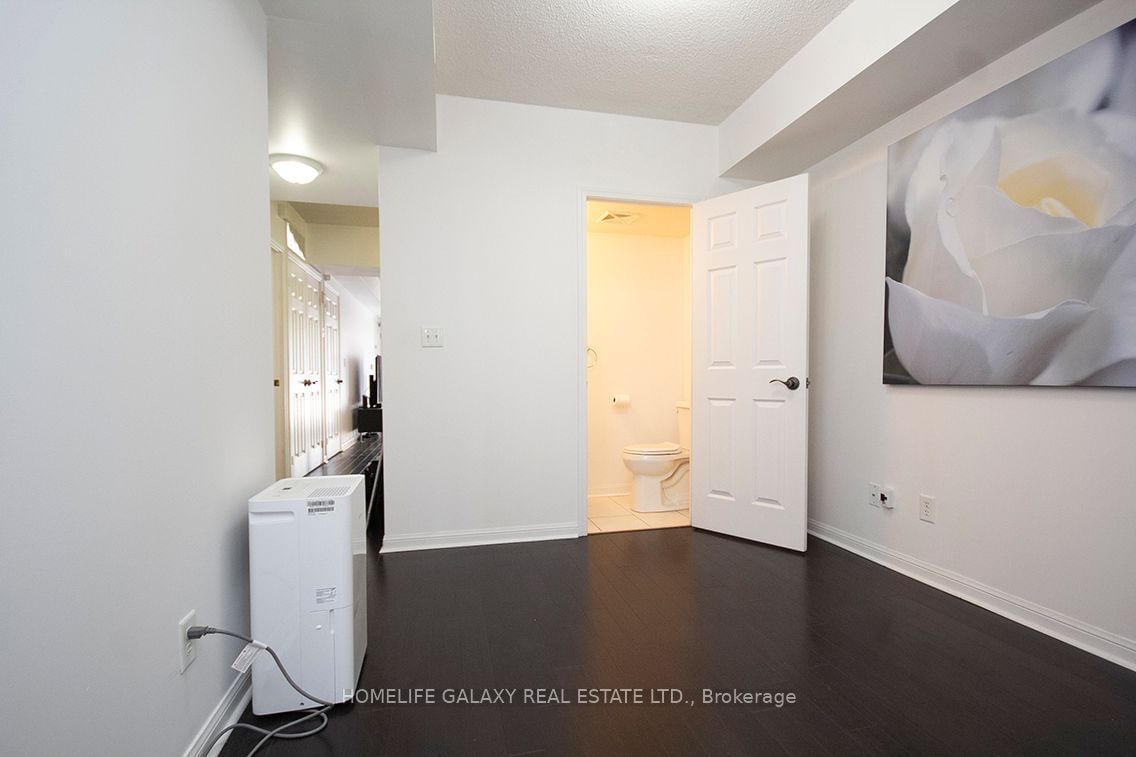 3033 Finch Ave W, unit 2049 for sale