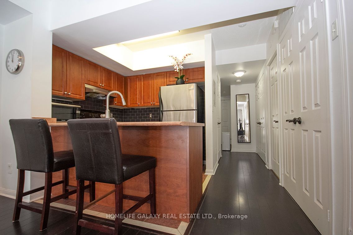 3033 Finch Ave W, unit 2049 for sale