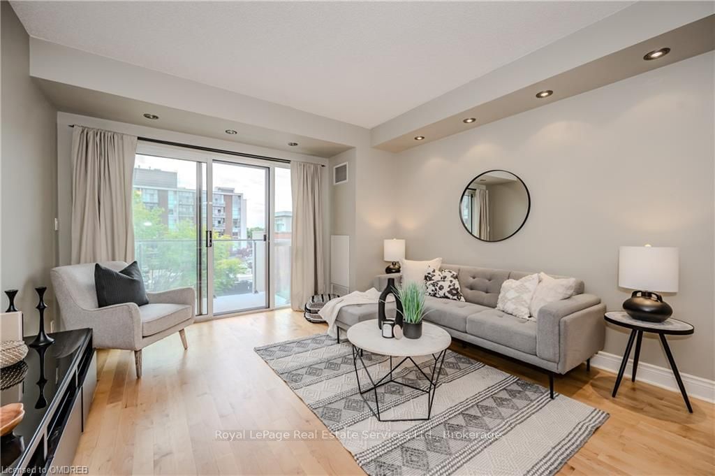 80 PORT St E, unit 302 for sale