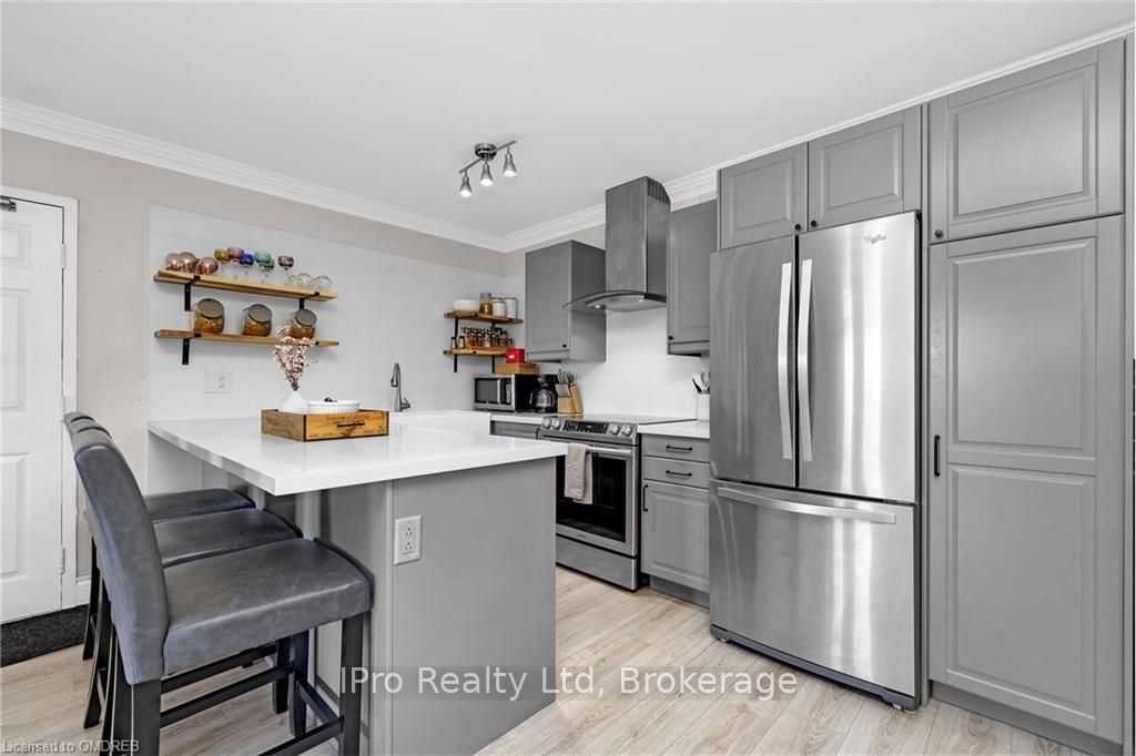 1451 WALKER'S Line, unit 314 for sale