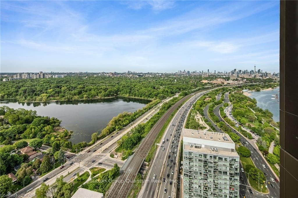 1926 LAKE SHORE Blvd W, unit PH01 for sale