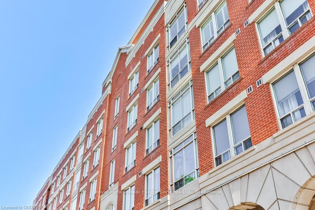 The Residences of Village Square, Burlington, Toronto