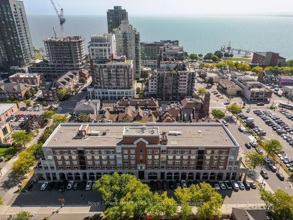 The Residences of Village Square, Burlington, Toronto