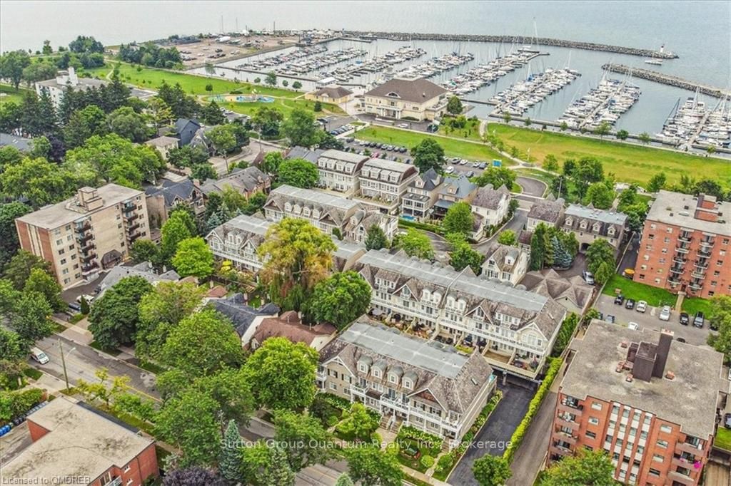 The Harbour Club Townhomes, Oakville, Toronto