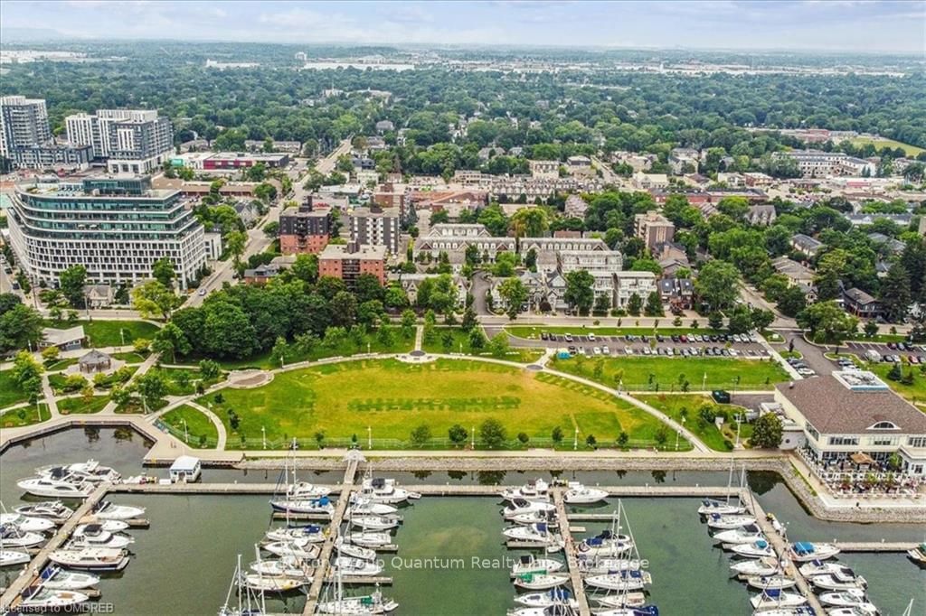 The Harbour Club Townhomes, Oakville, Toronto