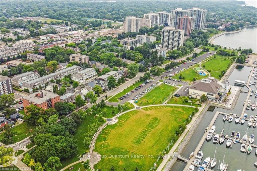 The Harbour Club Townhomes, Oakville, Toronto