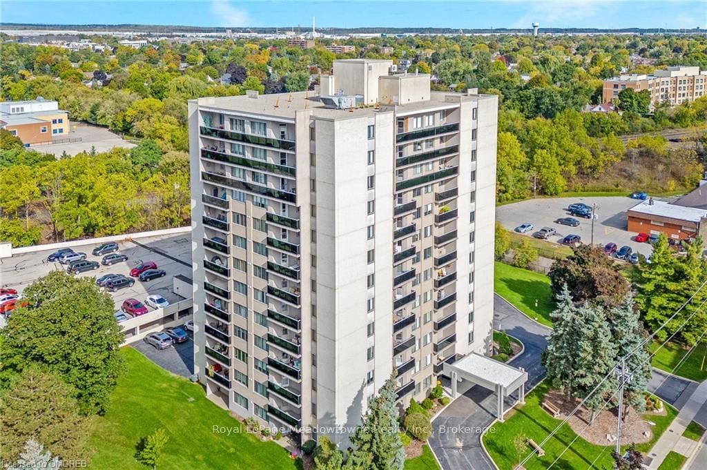 81 MILLSIDE Dr, unit 1202 for sale