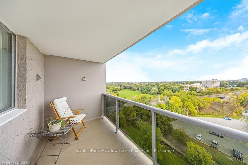 81 MILLSIDE Dr, unit 1202 for sale