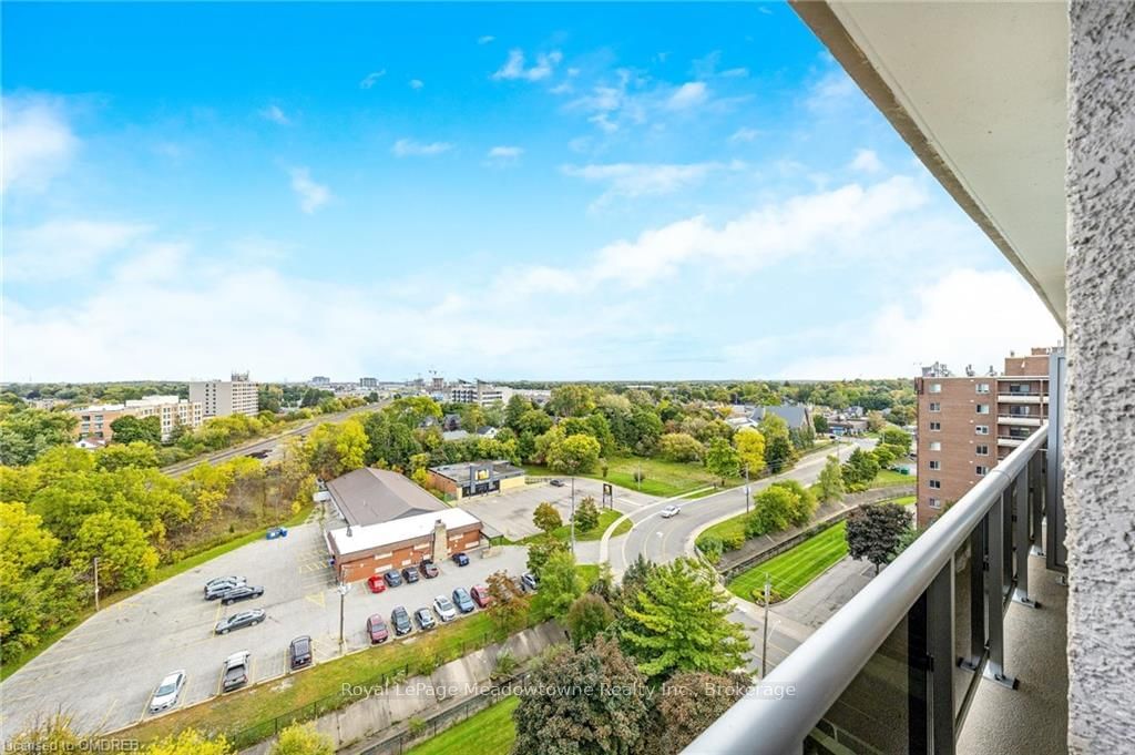 81 MILLSIDE Dr, unit 1202 for sale