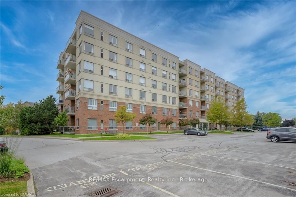 5070 FAIRVIEW St, unit 209 for sale