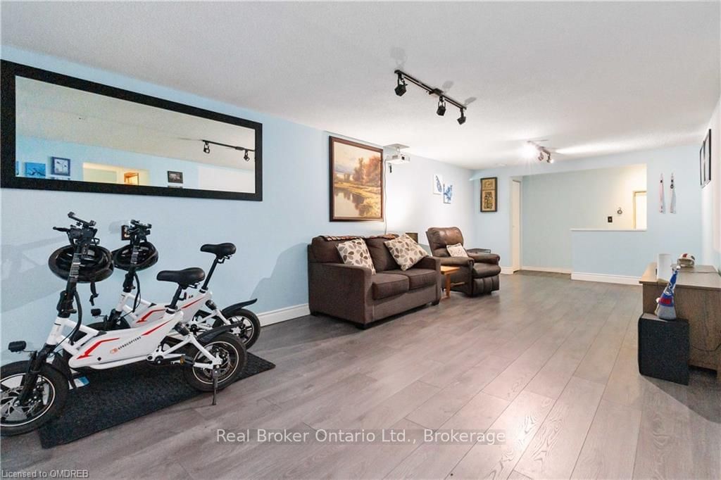 5475 LAKESHORE Rd, unit 24 for sale