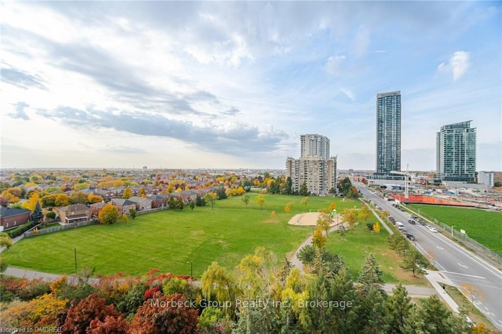 Centre IV Condos, Mississauga, Toronto