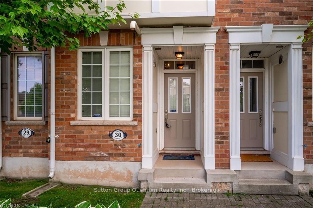 2614 Dashwood Dr Townhouses, Oakville, Toronto