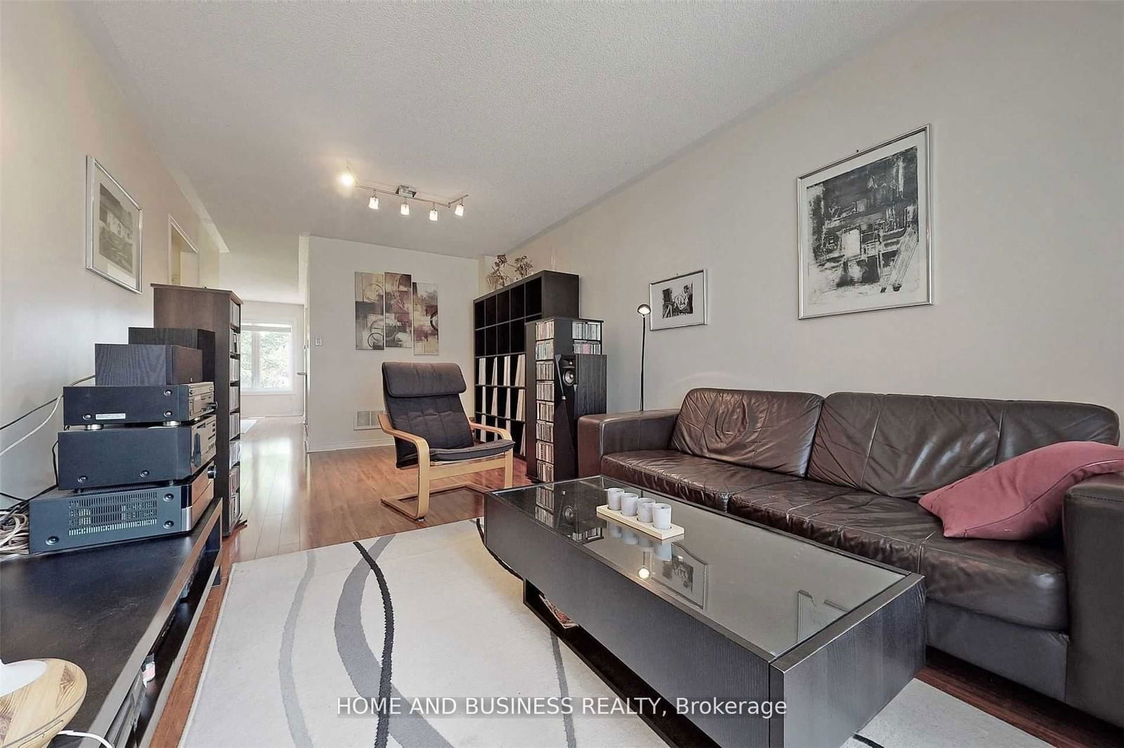 1588 South Parade Townhomes, Mississauga, Toronto